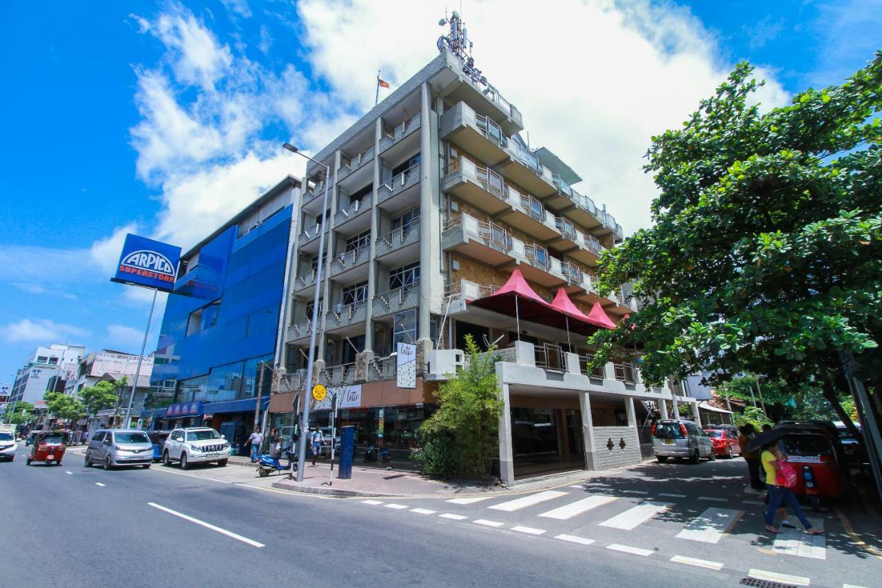 Omega Regency Colombo Ξενοδοχείο Εξωτερικό φωτογραφία